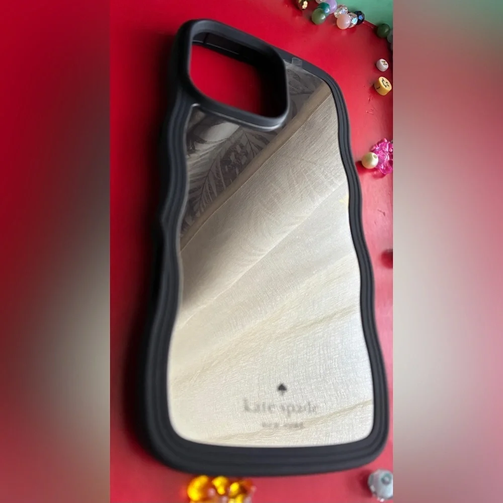 kate spade Black and White Wavy Phone Case,Case with Mirror,iPhone 16 pro max.